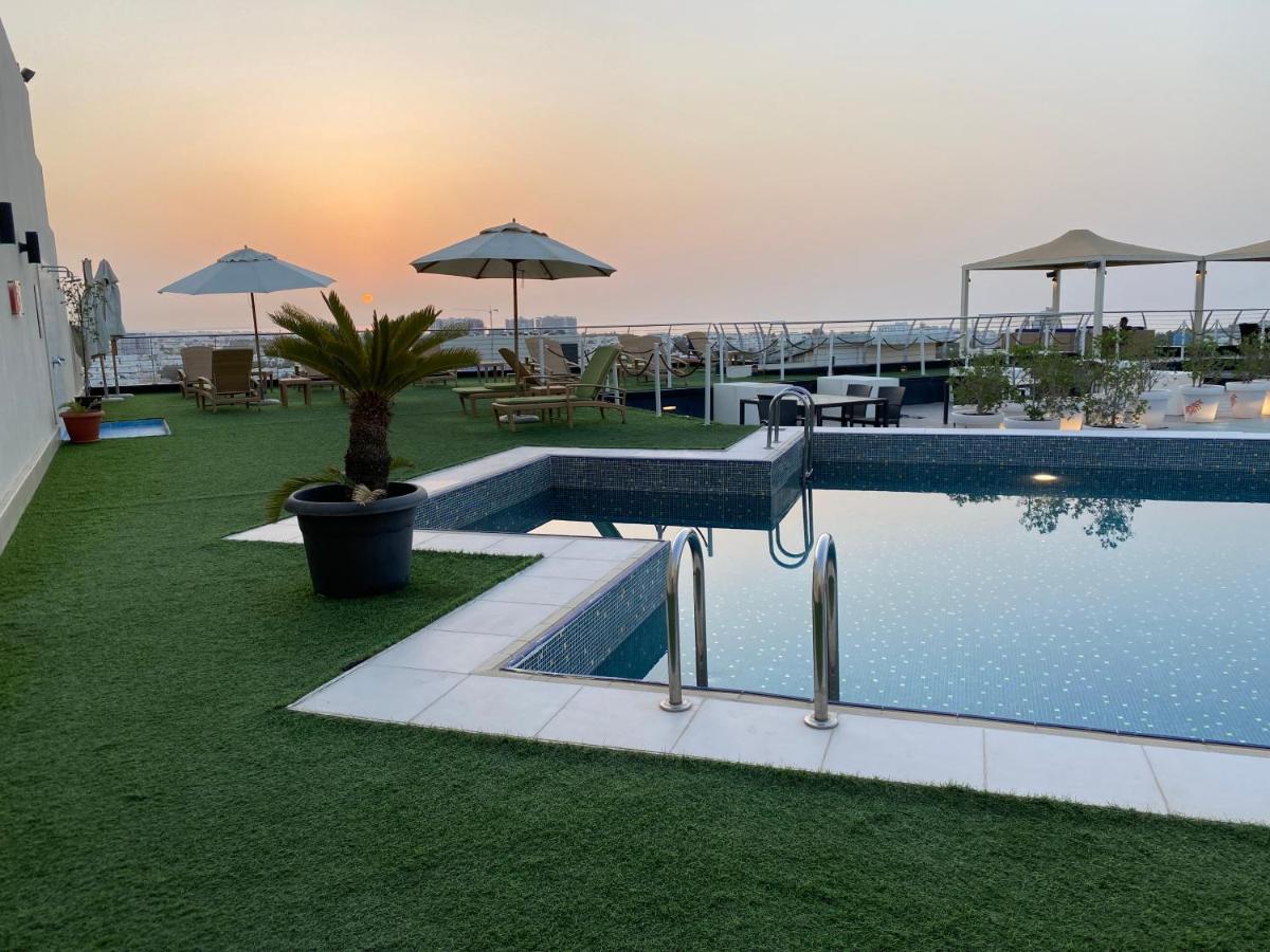 Golden Tulip 4*