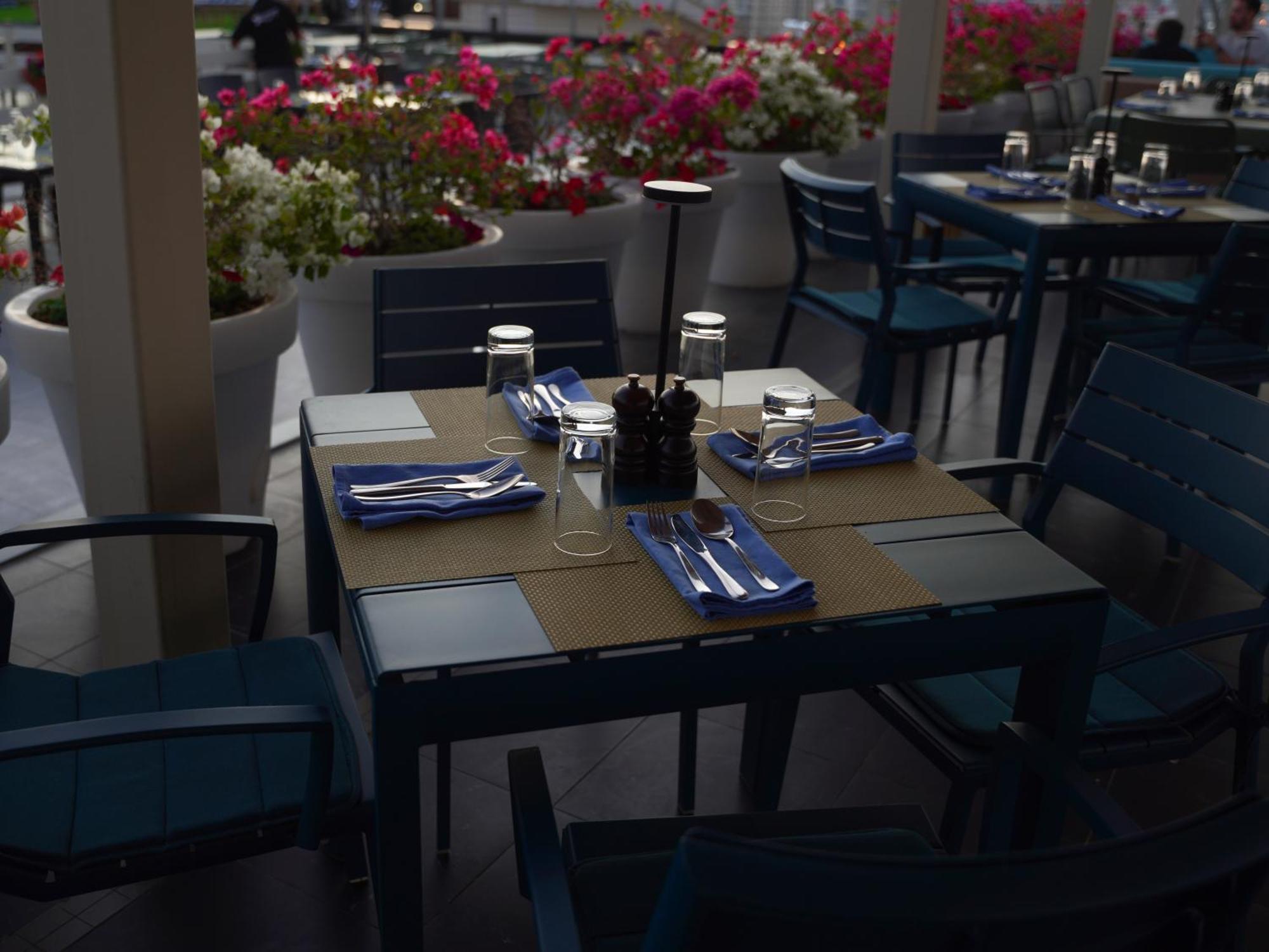 Golden Tulip 4*