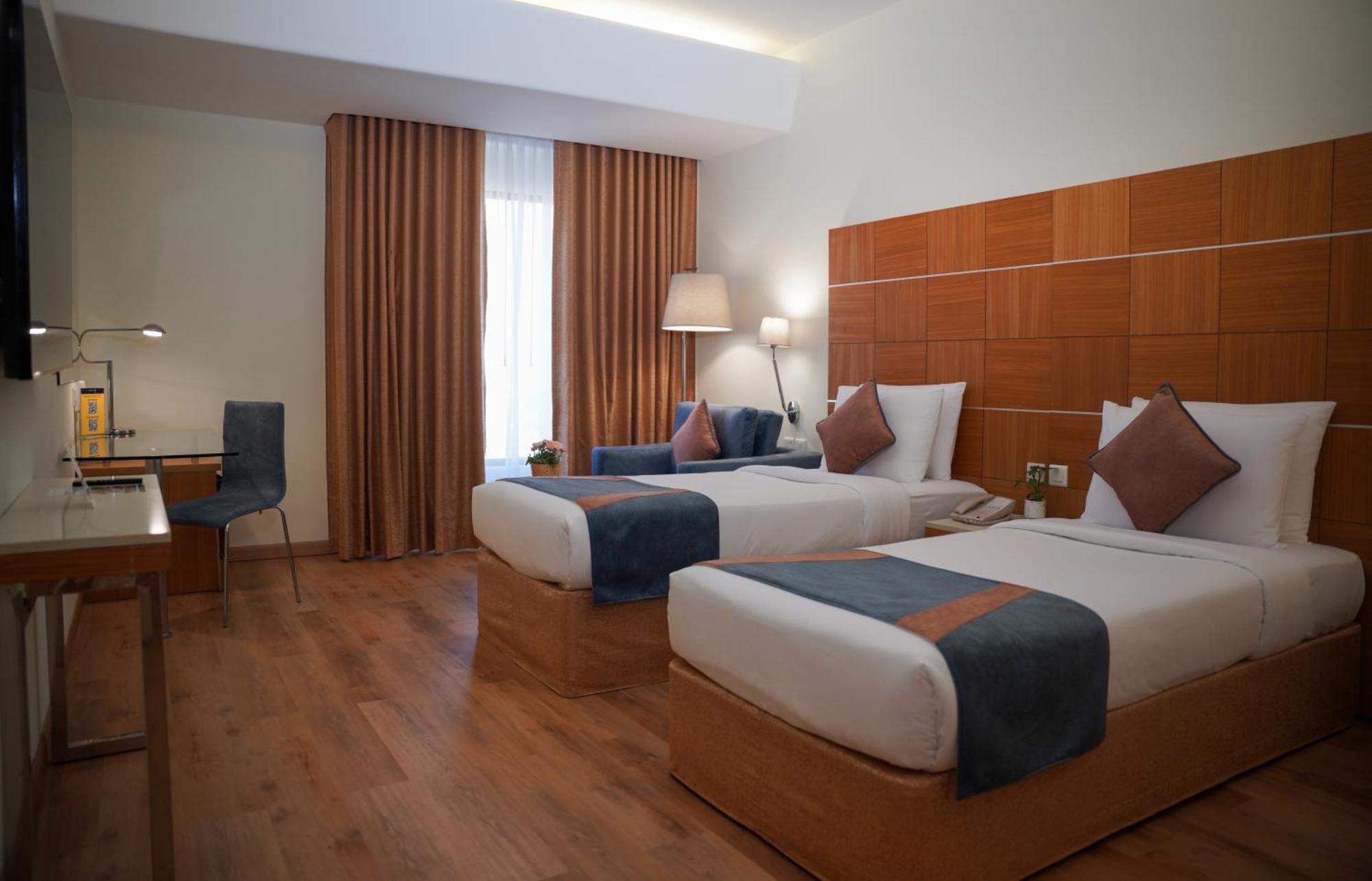 Golden Tulip Mascate