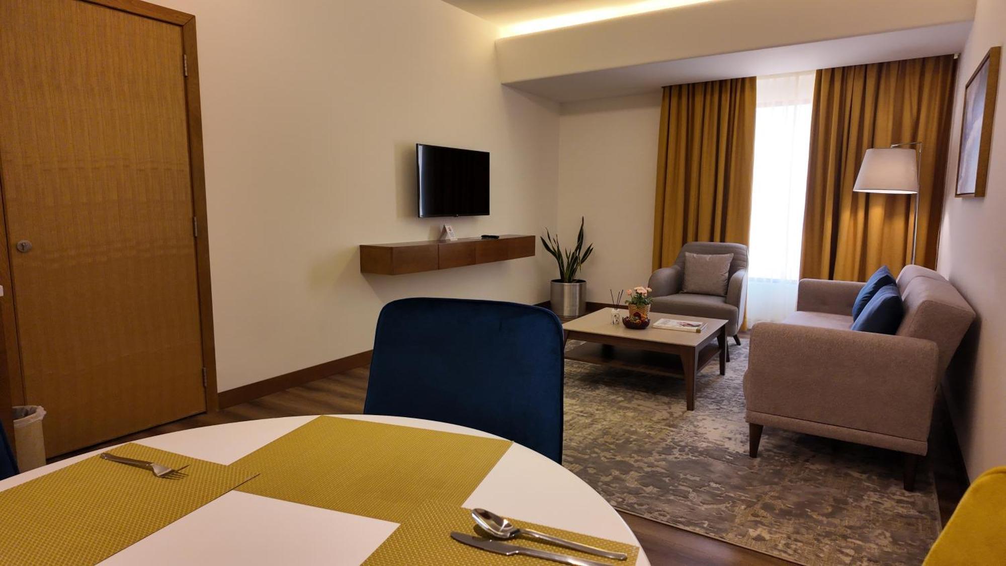 Golden Tulip Hotel 4*