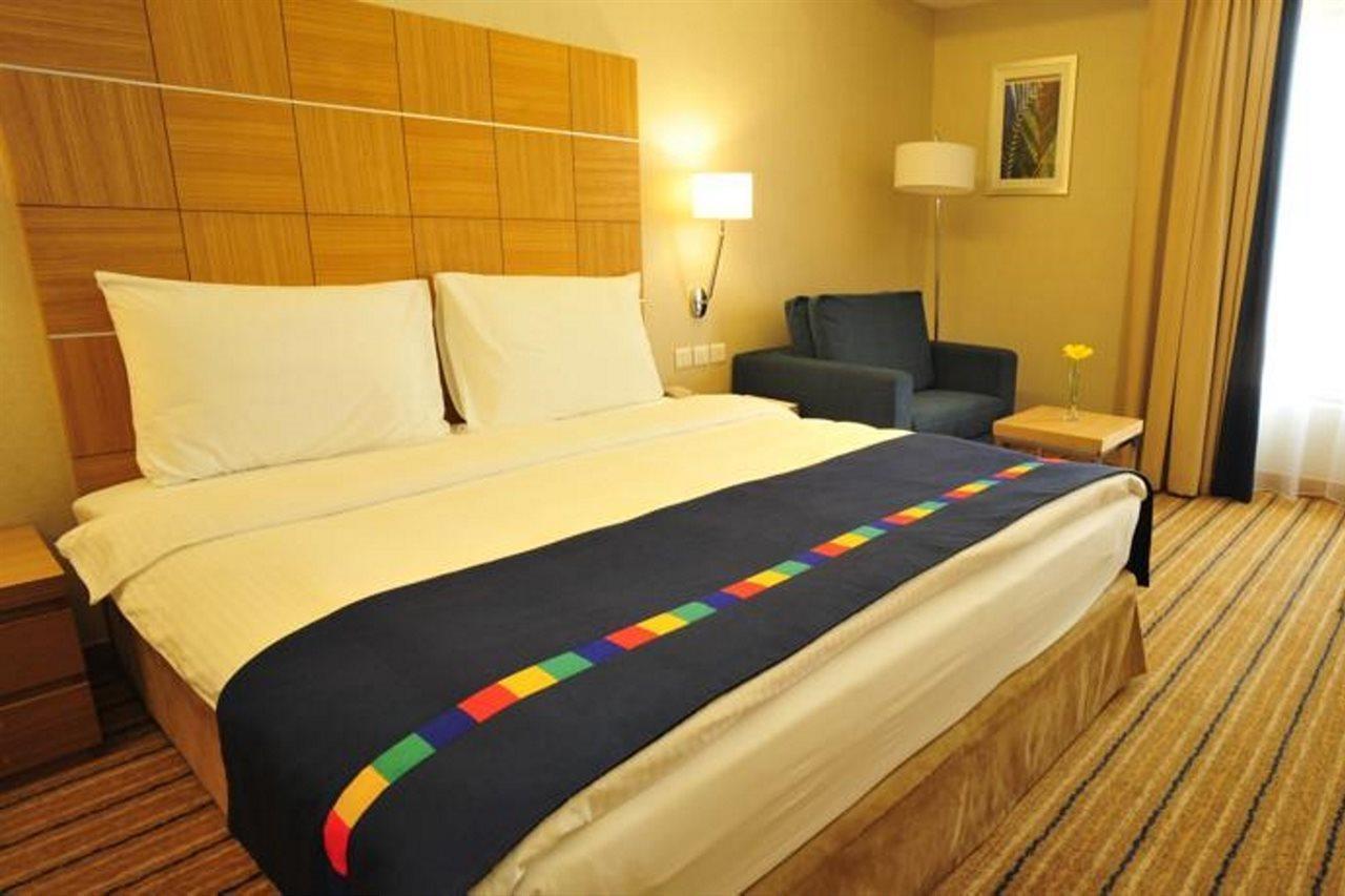 Hotel Golden Tulip 4*
